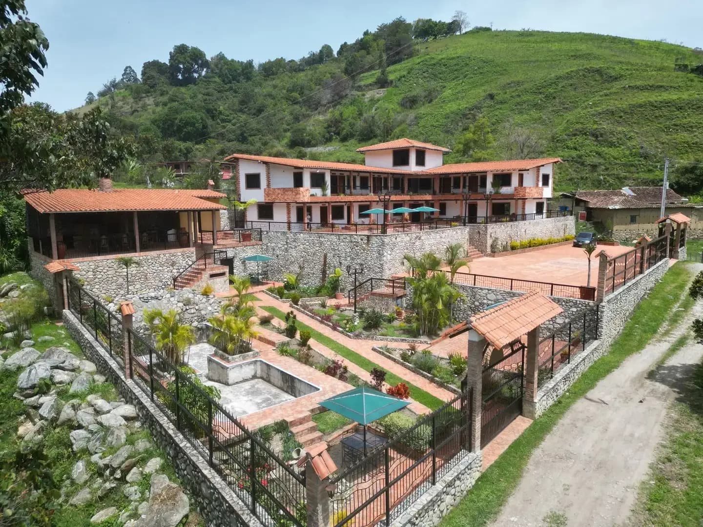 Venta de Espectacular Posada de 13 Habitaciones en Mucunután, Mérida